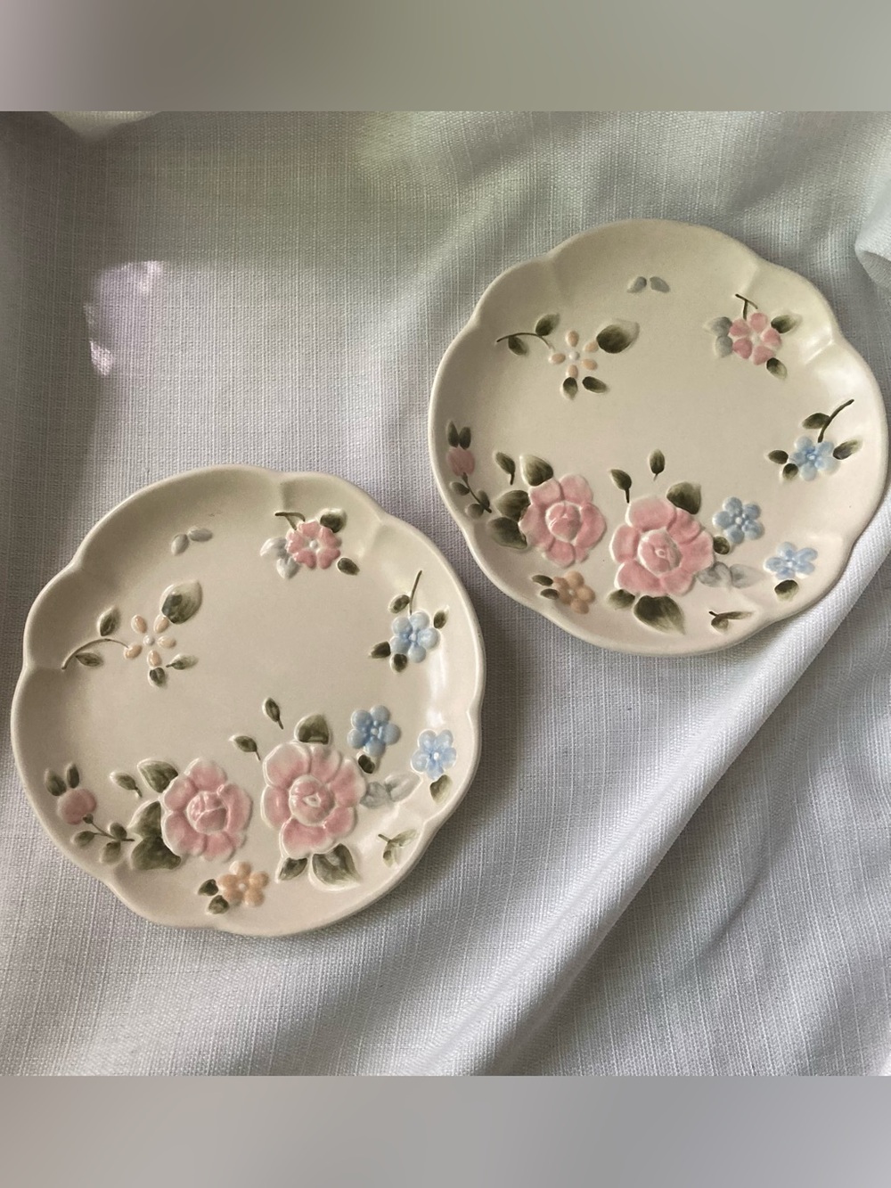 Pair of Pfaltzgraff Tea Rose Sculpted Buffet Plates!
